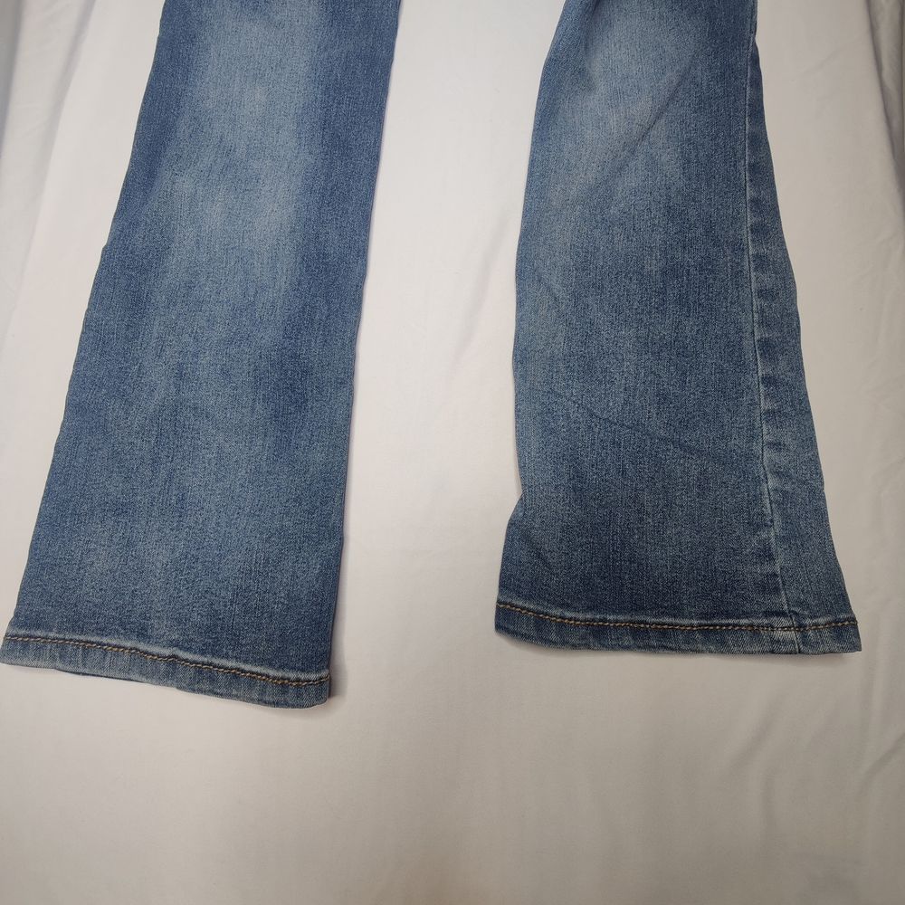 Wallflower Women's Blue Denim Jeans - Picture 6 of 8
